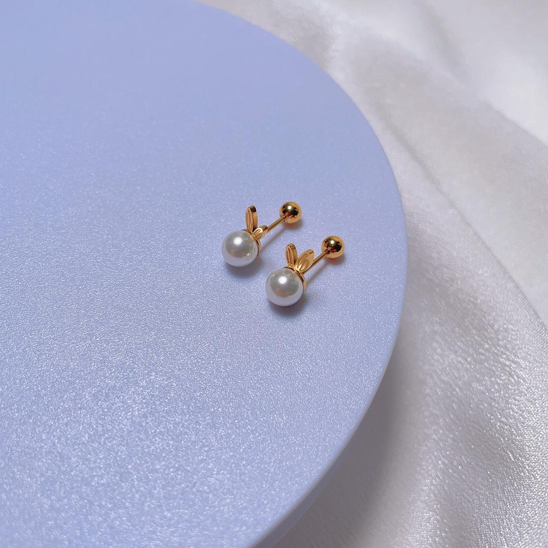Bunny Pearl Earrings