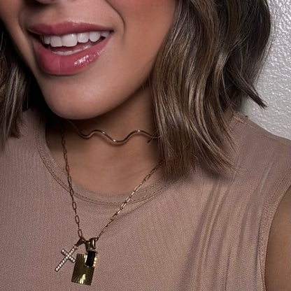Wavy Choker